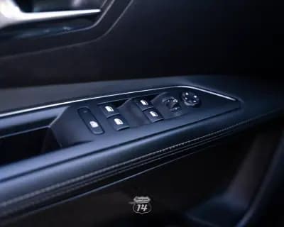 Sell Peugeot 3008 2019 - 17990 EUR, 149900 km - AUTO.MOTO.pt