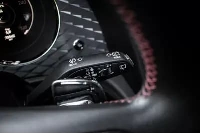 Sell Bentley Bentayga 2022 - 230000 EUR, 70942 km - AUTO.MOTO.pt