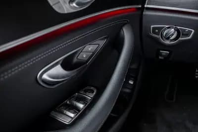 Sell Mercedes-Benz E 300 2022 - 39750 EUR, 66165 km - AUTO.MOTO.pt