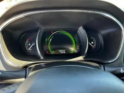 Vendo Renault Mégane 2019 - 14250 EUR, 135000 km - AUTO.MOTO.pt