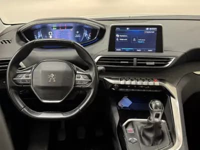 Sell Peugeot 3008 2019 - 18990 EUR, 130000 km - AUTO.MOTO.pt