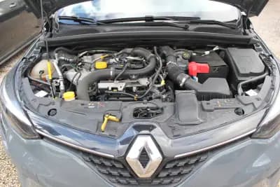 Vendo Renault Clio 2022 - 14750 EUR, 96500 km - AUTO.MOTO.pt