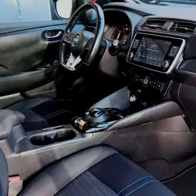 Vendo Nissan Leaf 2019 - 13990 EUR, 76769 km - AUTO.MOTO.pt