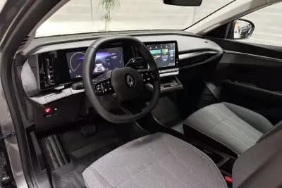 Vendo Renault Mégane E-Tech 2023 - 20950 EUR, 72823 km - AUTO.MOTO.pt