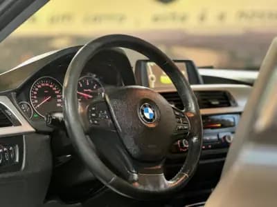 Vendo BMW 320 2014 - 13500 EUR, 292551 km - AUTO.MOTO.pt