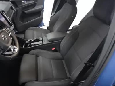 Vendo Volvo XC 40 2022 - 26990 EUR, 111000 km - AUTO.MOTO.pt