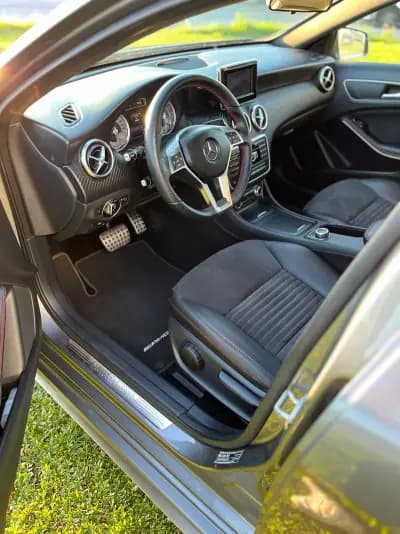 Vendo Mercedes-Benz A 180 2014 - 17900 EUR, 63000 km - AUTO.MOTO.pt