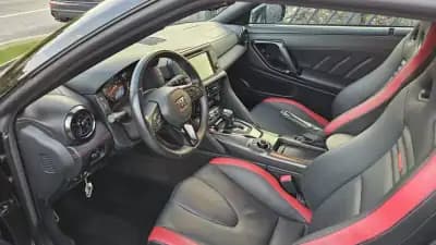 Sell Nissan GT-R 2017 - 149900 EUR, 50238 km - AUTO.MOTO.pt