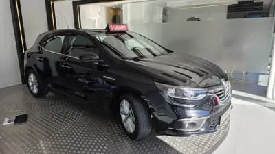 Sell Renault Mégane 2017 - 13900 EUR, 106866 km - AUTO.MOTO.pt