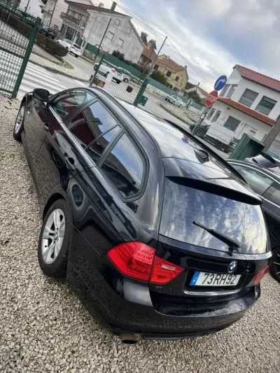 Vendo BMW 318 2011 - 8450 EUR, 246000 km - AUTO.MOTO.pt