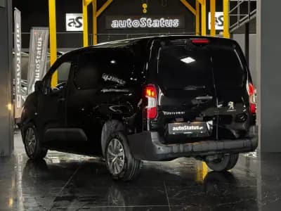 Sell Peugeot Partner 2021 - 14990 EUR, 108700 km - AUTO.MOTO.pt