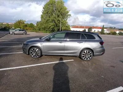 Vendo Fiat Tipo Station Wagon 2018 - 12750 EUR, 106000 km - AUTO.MOTO.pt