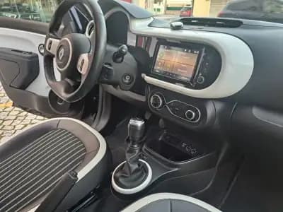Vendo Renault Twingo 2022 - 12990 EUR, 51026 km - AUTO.MOTO.pt