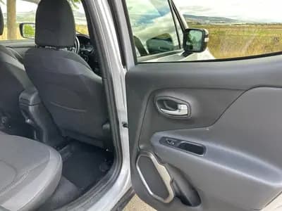 Vendo Jeep Renegade 2018 - 18980 EUR, 112000 km - AUTO.MOTO.pt