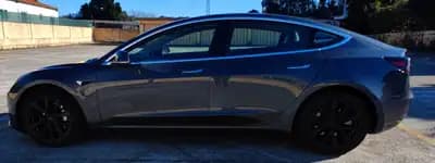 Vendo Tesla Model 3 2020 - 26500 EUR, 111500 km - AUTO.MOTO.pt