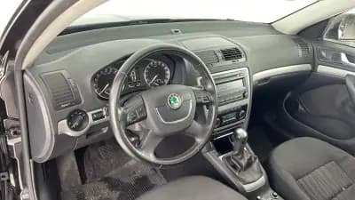Sell Skoda Octavia Break 2010 - 7500 EUR, 139227 km - AUTO.MOTO.pt