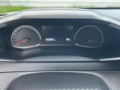 Vendo Peugeot 208 2021 - 11900 EUR, 52000 km - AUTO.MOTO.pt