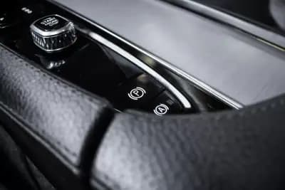 Vendo Volvo XC 90 2021 - 48990 EUR, 93199 km - AUTO.MOTO.pt