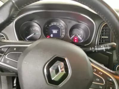 Vendo Renault Mégane 2019 - 13490 EUR, 113000 km - AUTO.MOTO.pt