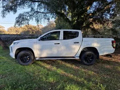 Vendo Mitsubishi L200 2022 - 32900 EUR, 56900 km - AUTO.MOTO.pt
