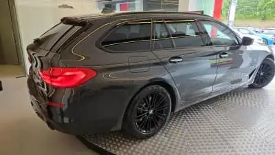 Vendo BMW 520 2018 - 23900 EUR, 284762 km - AUTO.MOTO.pt