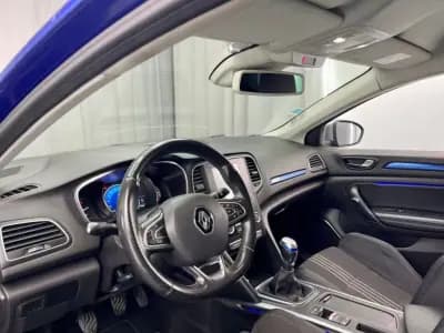 Vendo Renault Mégane 2016 - 13999 EUR, 182000 km - AUTO.MOTO.pt