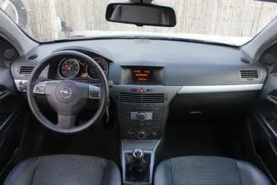 Sell Opel Astra Caravan 2007 - 5500 EUR, 142500 km - AUTO.MOTO.pt