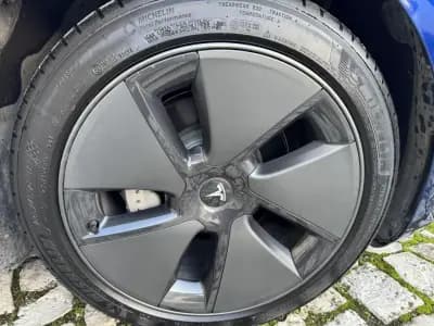 Vendo Tesla Model 3 2021 - 26500 EUR, 105000 km - AUTO.MOTO.pt