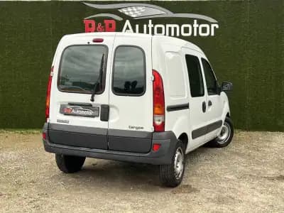 Vendo Renault Kangoo 2006 - 4200 EUR, 225000 km - AUTO.MOTO.pt