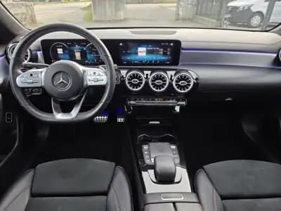 Vendo Mercedes-Benz CLA 180 2020 - 31990 EUR, 97000 km - AUTO.MOTO.pt