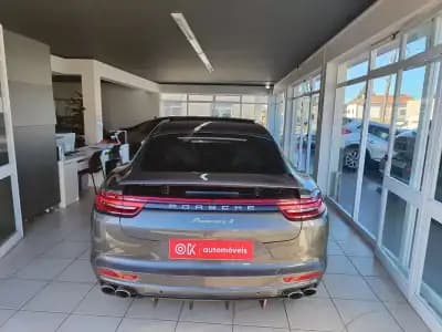 Sell Porsche Panamera 2017 - 67750 EUR, 99900 km - AUTO.MOTO.pt