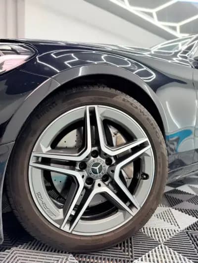 Vendo Mercedes-Benz C 300 2019 - 22750 EUR, 234000 km - AUTO.MOTO.pt