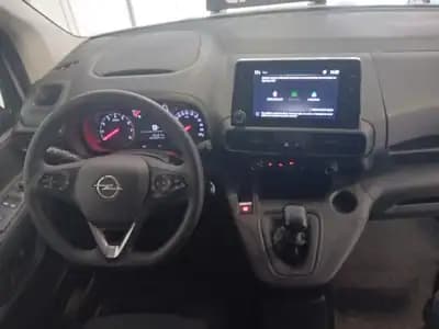 Vendo Opel Combo 2022 - 14990 EUR, 63800 km - AUTO.MOTO.pt
