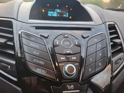 Sell Ford Fiesta 2016 - 9990 EUR, 87600 km - AUTO.MOTO.pt