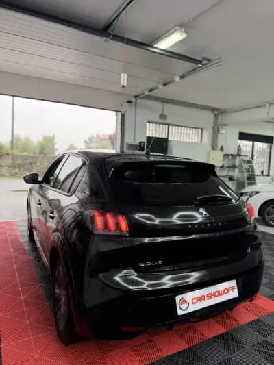 Sell Peugeot e-208 2022 - 19500 EUR, 69606 km - AUTO.MOTO.pt