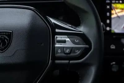 Vendo Peugeot 308 SW 2023 - 23790 EUR, 59725 km - AUTO.MOTO.pt