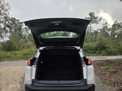 Vendo Peugeot 3008 2021 - 21900 EUR, 148000 km - AUTO.MOTO.pt