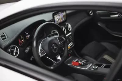 Vendo Mercedes-Benz CLA 200 2018 - 22900 EUR, 168433 km - AUTO.MOTO.pt