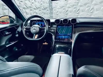 Vendo Mercedes-Benz C 300 2022 - 40990 EUR, 95187 km - AUTO.MOTO.pt