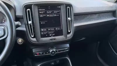 Sell Volvo XC 40 2022 - 20600 EUR, 169121 km - AUTO.MOTO.pt