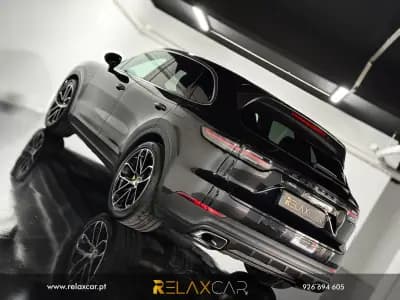 Vendo Porsche Cayenne 2018 - 53990 EUR, 150300 km - AUTO.MOTO.pt