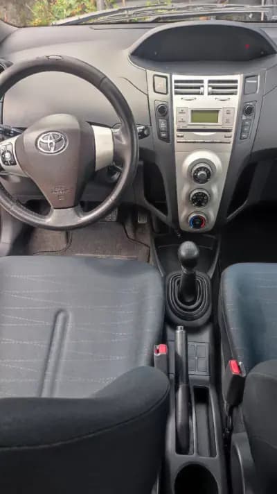 Vendo Toyota Yaris 2006 - 6678 EUR, 209787 km - AUTO.MOTO.pt