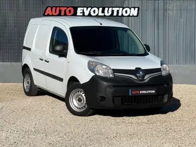 Vendo Renault Kangoo 2019 - 8456 EUR, 175000 km - AUTO.MOTO.pt