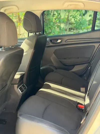 Sell Renault Mégane 2019 - 14900 EUR, 91939 km - AUTO.MOTO.pt