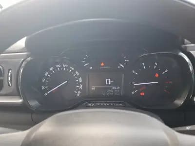 Vendo Citroën C3 2019 - 12000 EUR, 121500 km - AUTO.MOTO.pt