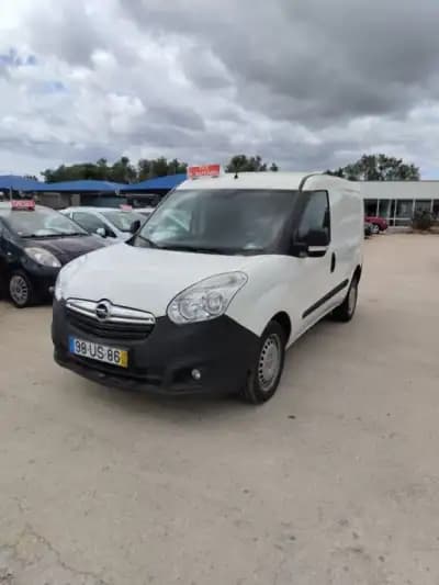 Sell Opel Combo 2018 - 11900 EUR, 170000 km - AUTO.MOTO.pt