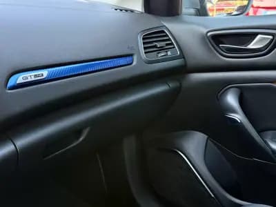 Sell Renault Mégane Sport Tourer 2018 - 15950 EUR, 122000 km - AUTO.MOTO.pt