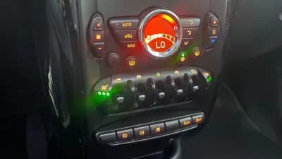 Vendo MINI Countryman 2011 - 13990 EUR, 116000 km - AUTO.MOTO.pt