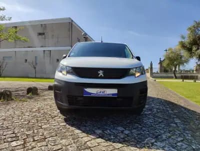 Vendo Peugeot Partner 1.5 BlueHDi Pro Standard 2021 - 13990 EUR, 113662 km - AUTO.MOTO.pt