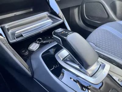 Vendo Peugeot e-2008 2020 - 20990 EUR, 18000 km - AUTO.MOTO.pt